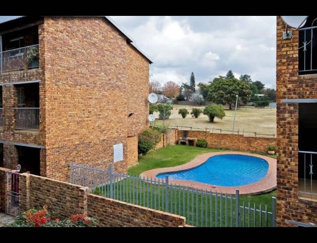 2 BEDROOM APARTMENT FOR SALE IN ROBINDALE